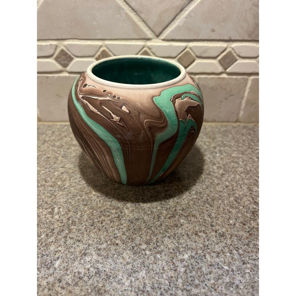 Vintage Nemadji Pottery Green Brown Swirl 4” Vase